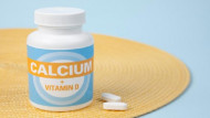 احتياج الجسم من الكالسيوم وفيتامين (د) حسب العمر