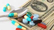 رئيس لجنة صناعة الدواء بنقابة الصيادلة : هناك نقص فعلى للأدوية وزيادة الأسعار فى مصلحة المواطن