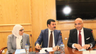 رئيس جامعة عين شمس يشهد اجتماع مجلس كلية الصيدلة
