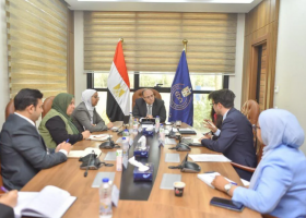 رئيس هيئة الدواء يجتمع مع مسئولي السياسات التجارية في السفارة البريطانية بمصر ونائب مفوض التجارة في إفريقيا